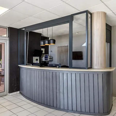 Centre Gare فندق 2*