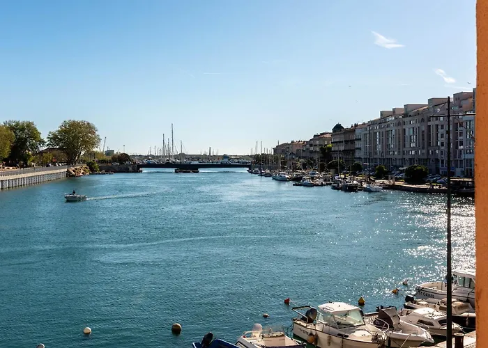 Centre Gare Szálloda Sète